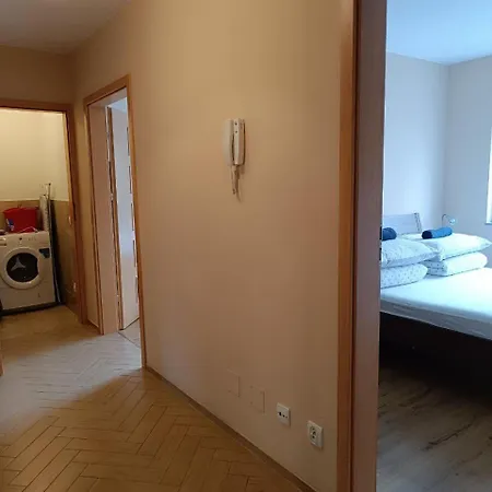 شقة Big - 60m2 - 3 Beds - Lift - Balcony - Parking - 6 People *